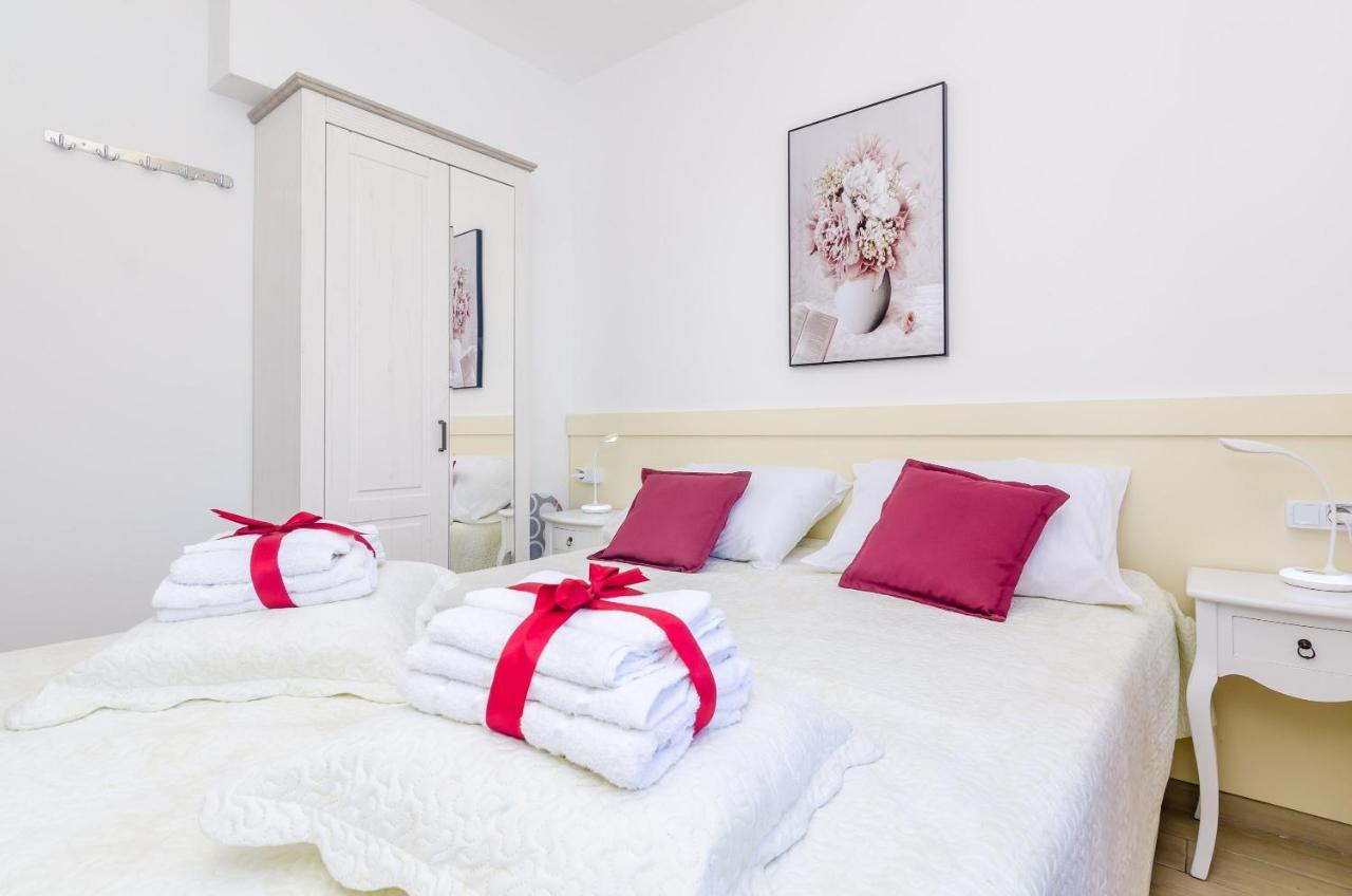 Apartments Melany Slano Exterior photo